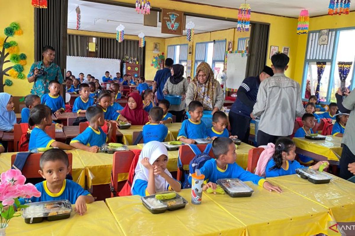 Sebaiknya orang tua dan sekolah proaktif soal gizi anak